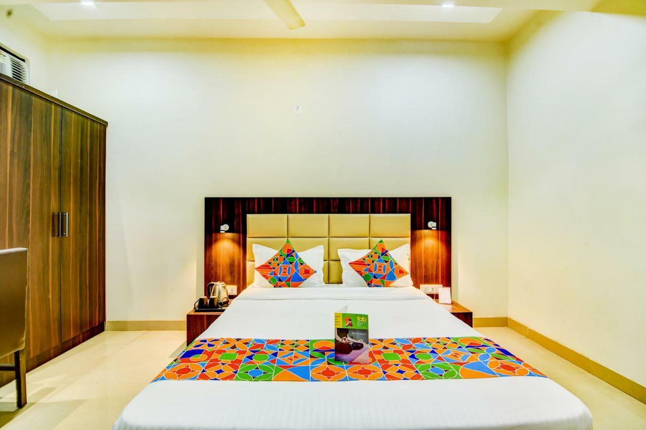 Fabhotel Solitaire Inn Kanpur Exterior foto